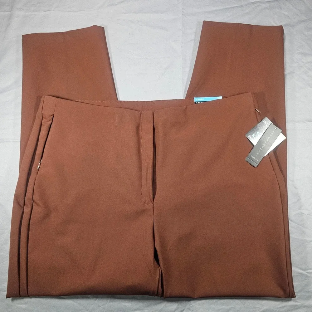 Investments Woman 18W Reg Brown Slim Leg Stretch Dress Pants Slacks NWT 1528